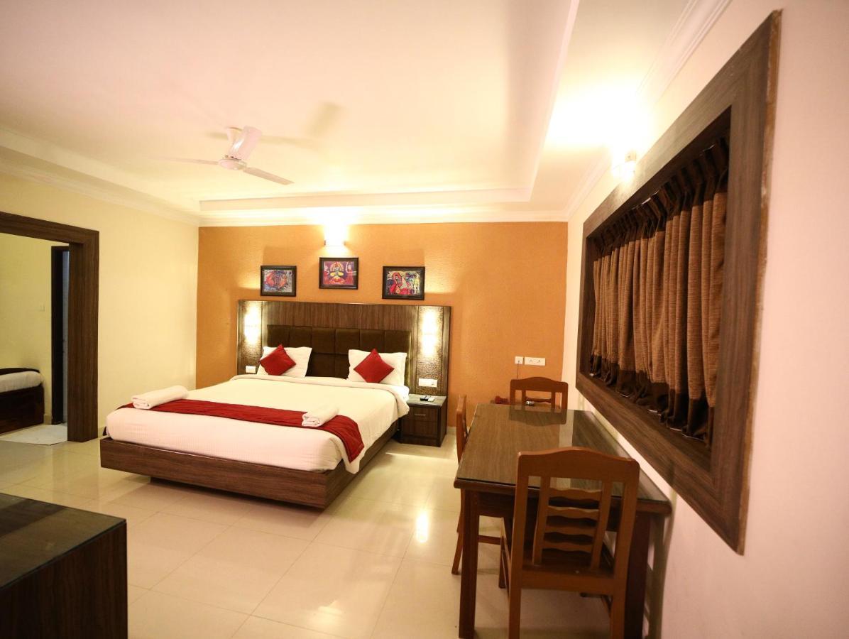 Celebrity Resort - Near Isha Yoga Alandurai Exterior photo